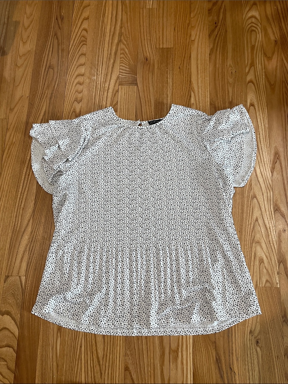 Adrianna Papell White and Black Micro Dot Flutter Sleeve Top size L